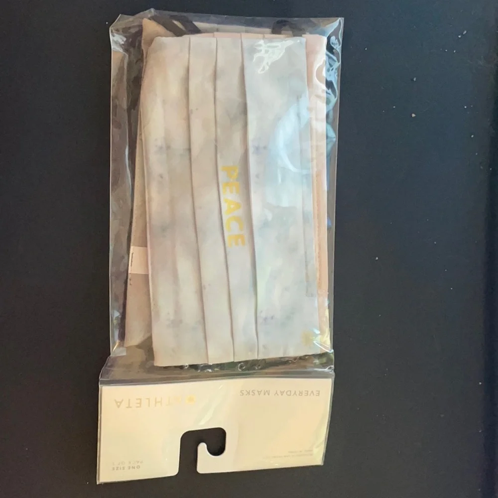 Athleta Everyday Masks 5 Pack NWT